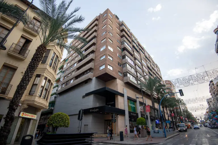 el corte inglés alicante edificio moda - Cómo ponerme en contacto con El Corte Inglés