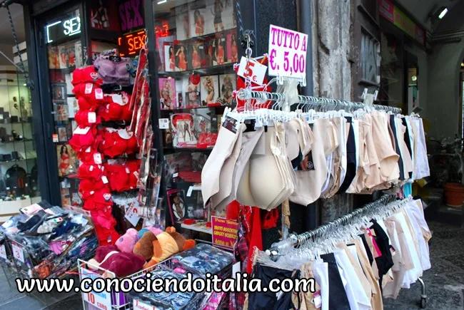 tiendas de moda en napoles - Cuál es la calle más comercial de Nápoles