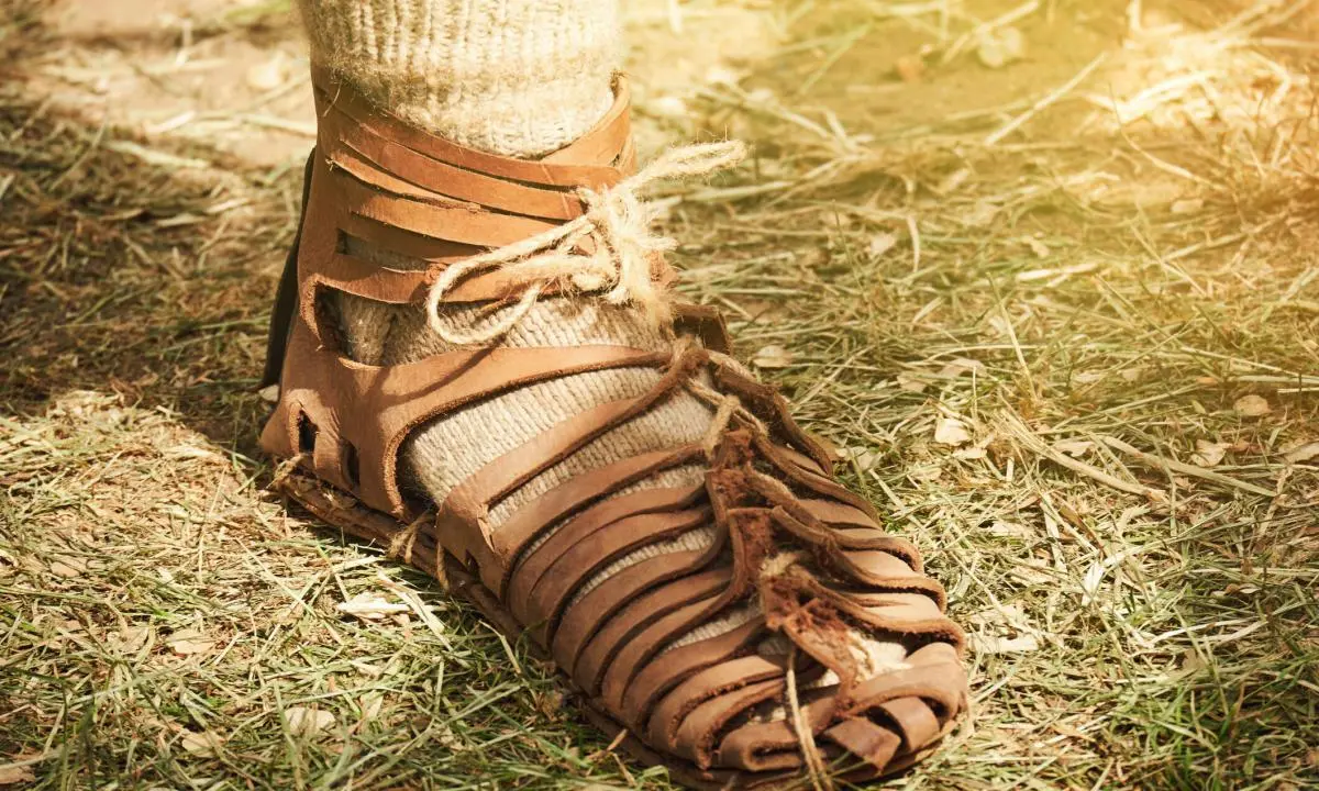 moda sandalias romanas - Por qué los romanos usaban sandalias