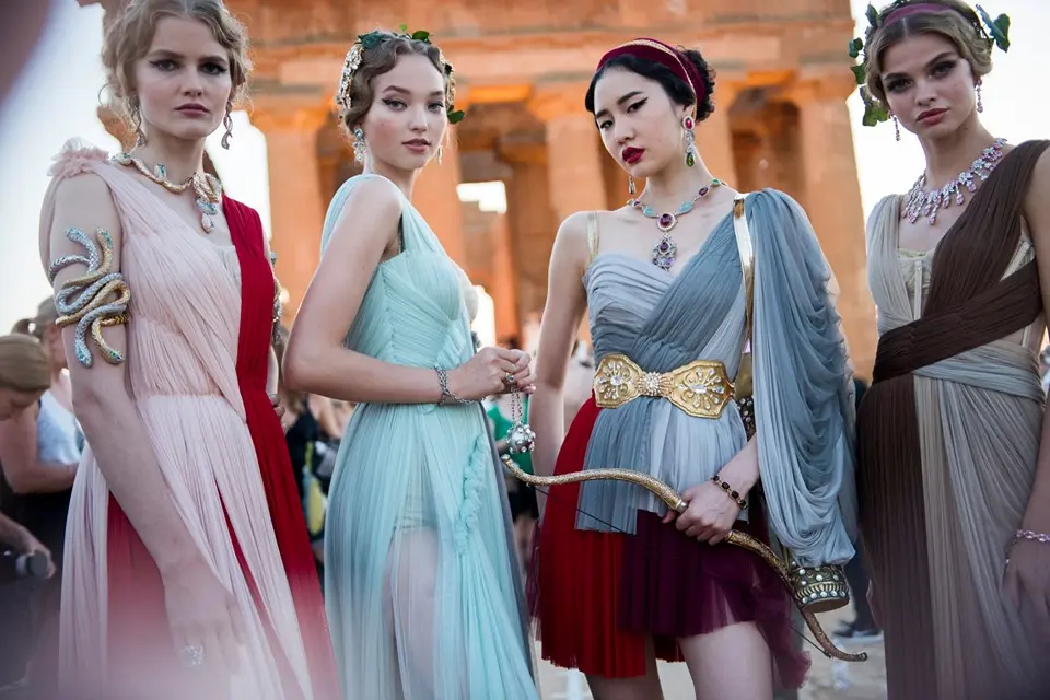 dioses de la moda - Qué es Artemisa en la mitología griega