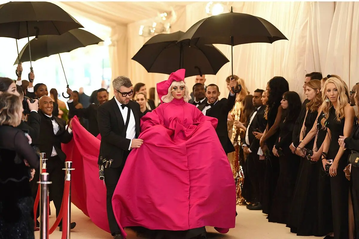 galas de moda - Qué es la MET Gala y quiénes pueden ir