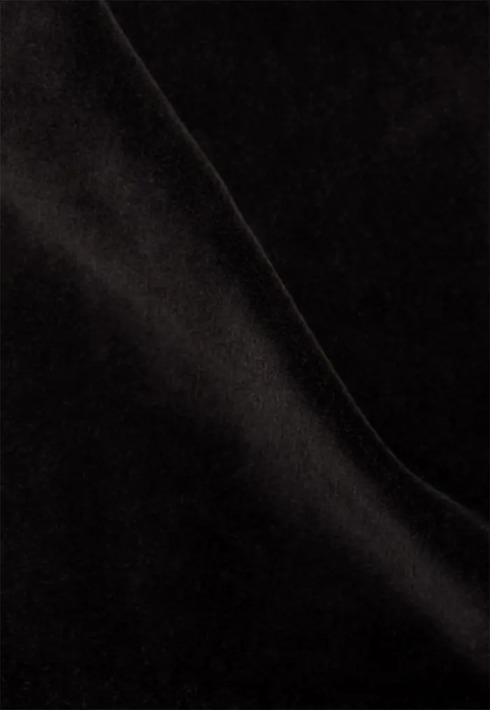 Está de moda el terciopelo - Qué significa terciopelo negro esta de moda el terciopelo - Qué significa terciopelo negro